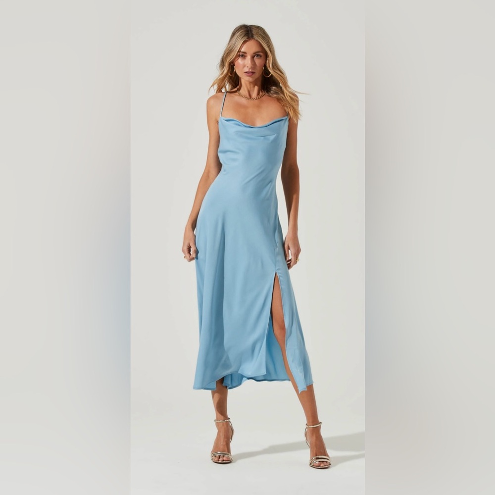 Elegant Blue Sleeveless Dress